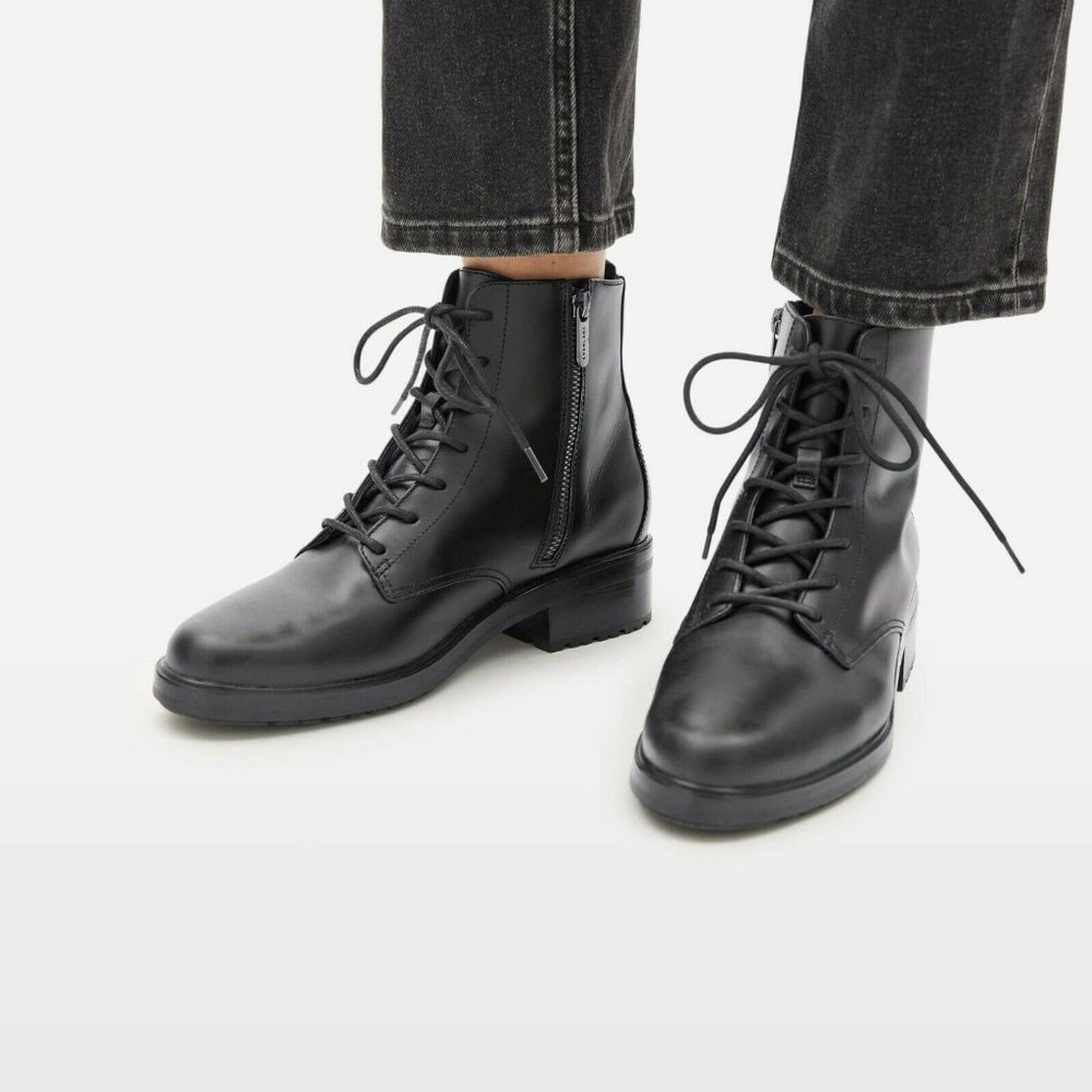 Everlane The Modern Utility Lace Up Black Boots 7